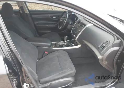 2015 Nissan Altima 2.5 Sv z USA, uszkodzony, nr VIN 1N4AL3AP7FC576593